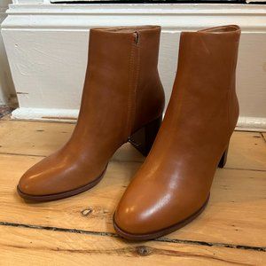 Madewell Mira Side-Seam Ankle Boot in Leather